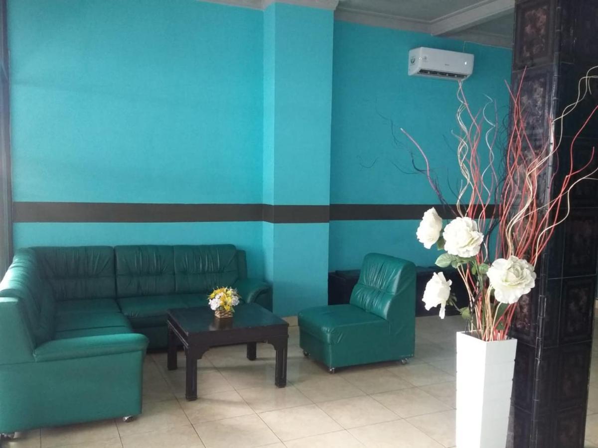 Reddoorz Near Yuki Simpang Raya Mall Medan 2 Exterior foto