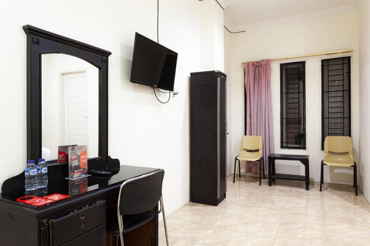 Reddoorz Near Yuki Simpang Raya Mall Medan 2 Exterior foto